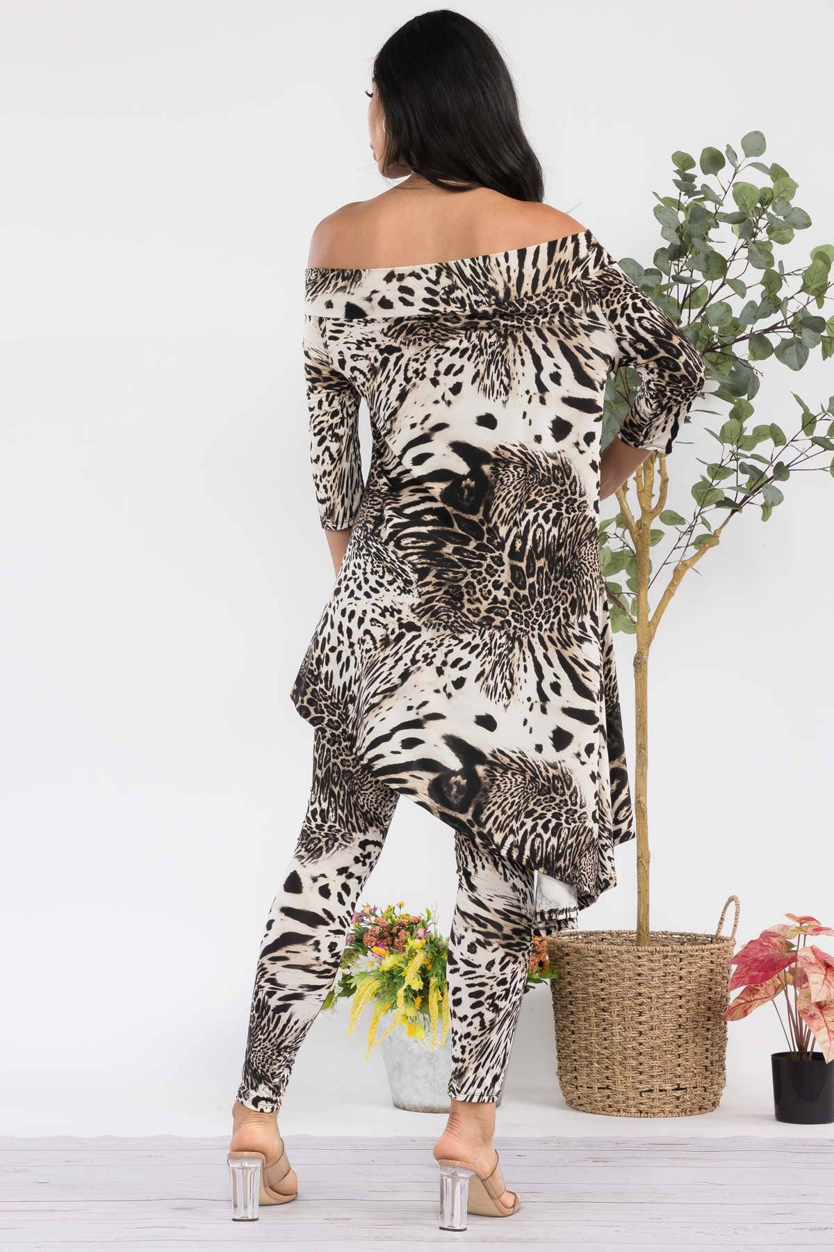 2 PC Off Shoulder Top and Legging Set