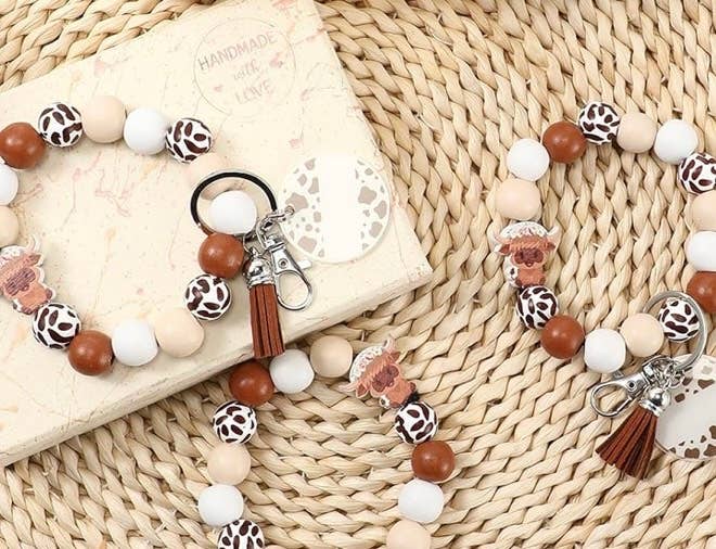 Highland cow beaded wristlets