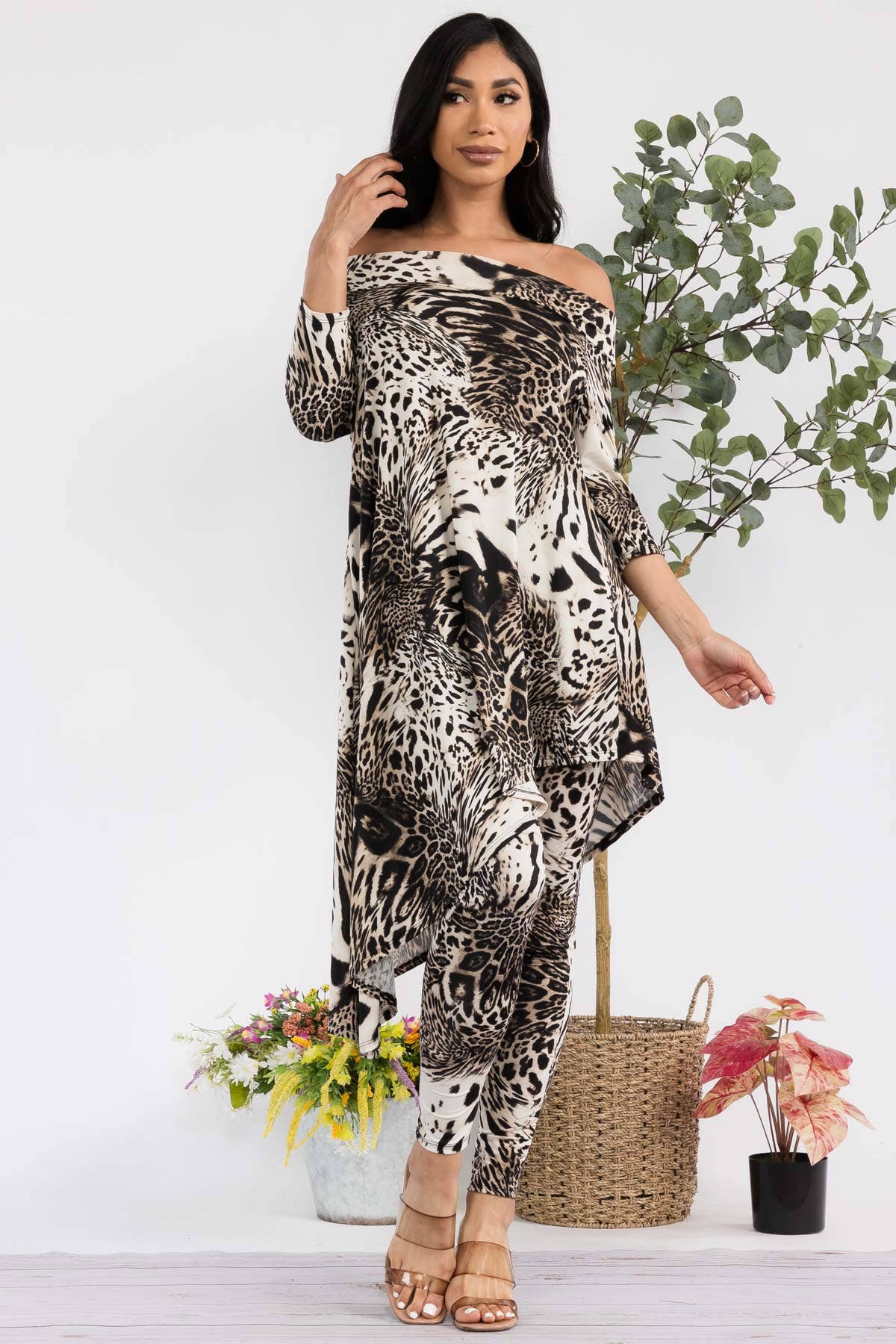 2 PC Off Shoulder Top and Legging Set