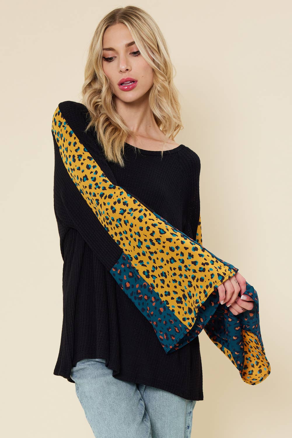 Bell sleeve top with color contrast leopard print