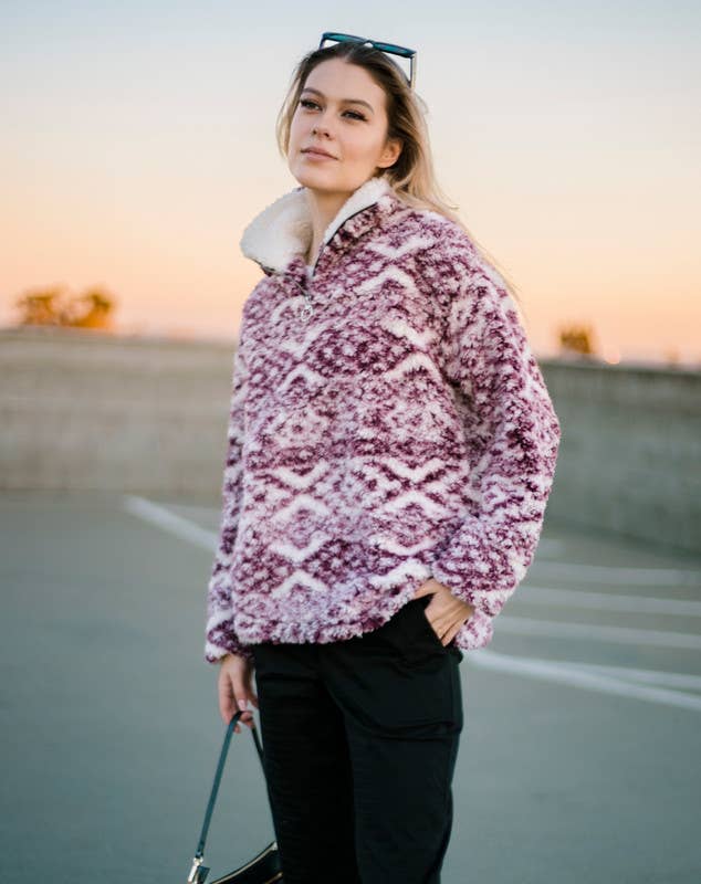 BURGUNDY&WHITE Sherpa Zipper Collared