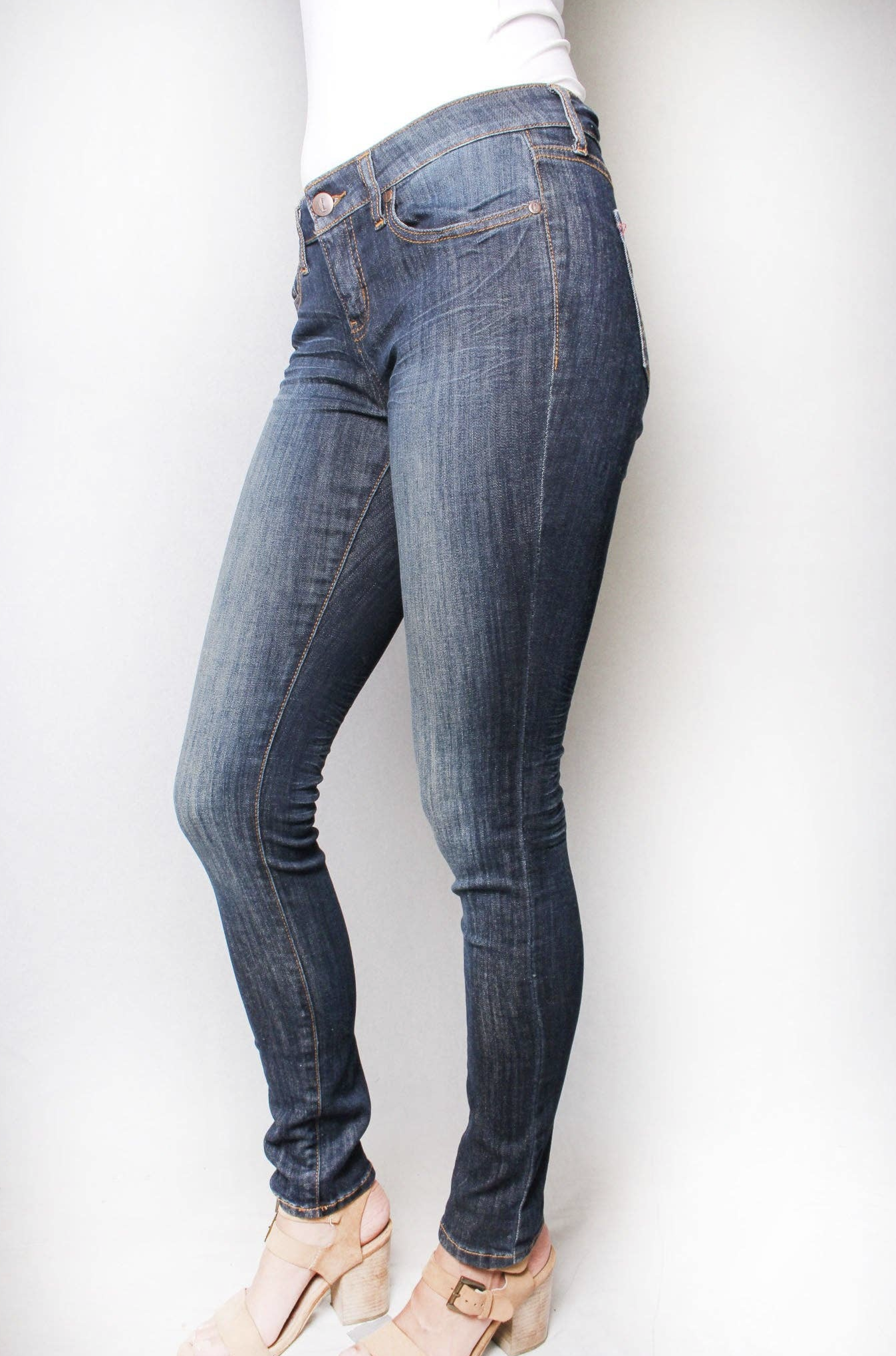 Women's Mid Rise Dark Skinny Jean