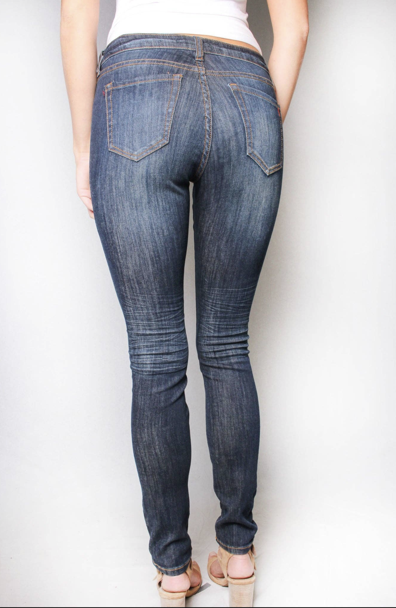 Women's Mid Rise Dark Skinny Jean