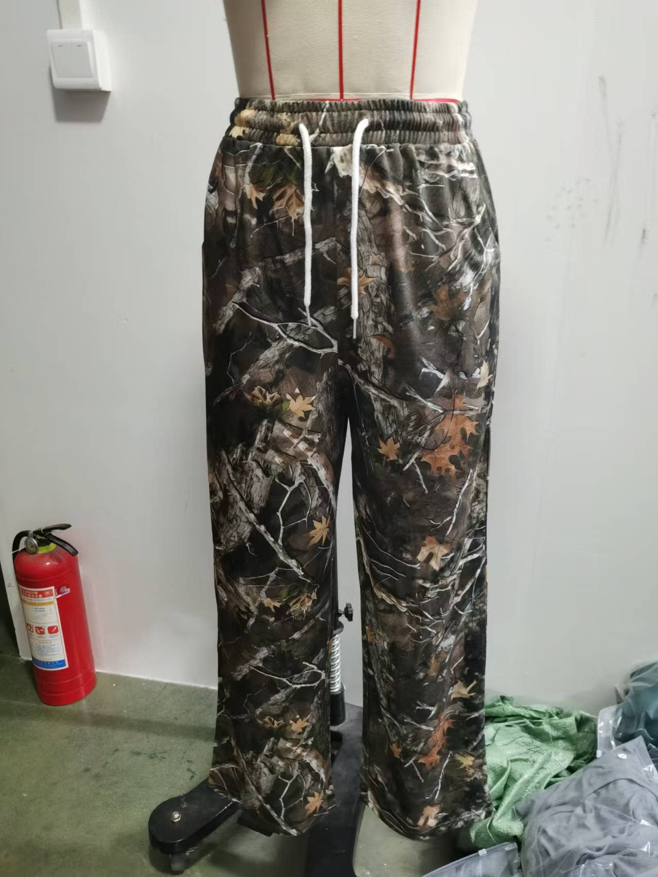 Fashion Stretch Waist Camo Print Mopping Pants