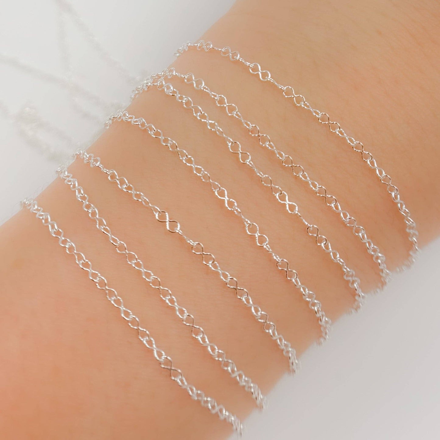 V282SS. Sterling Silver Infinity Link Chain