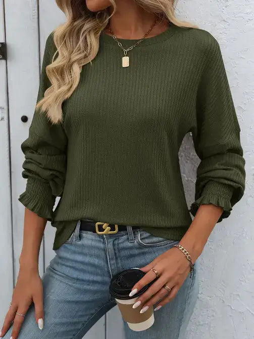 Casual Ribbed Long-Sleeve Sweater with a Relaxed Silhouette