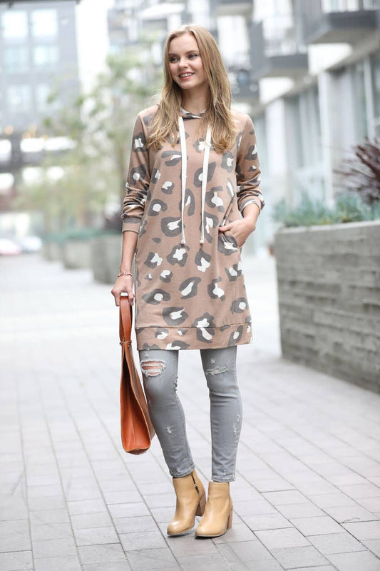 Abstract leopard hoodie with pockets